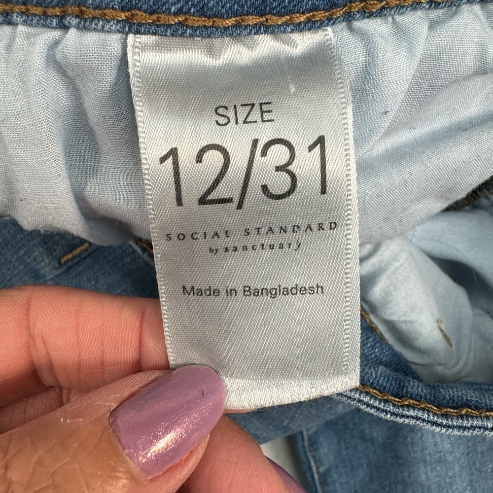 Social Standard Jeans Womens Sz 12/31 Light Blue Slim Straight High Rise Stretch - Picture 7 of 16